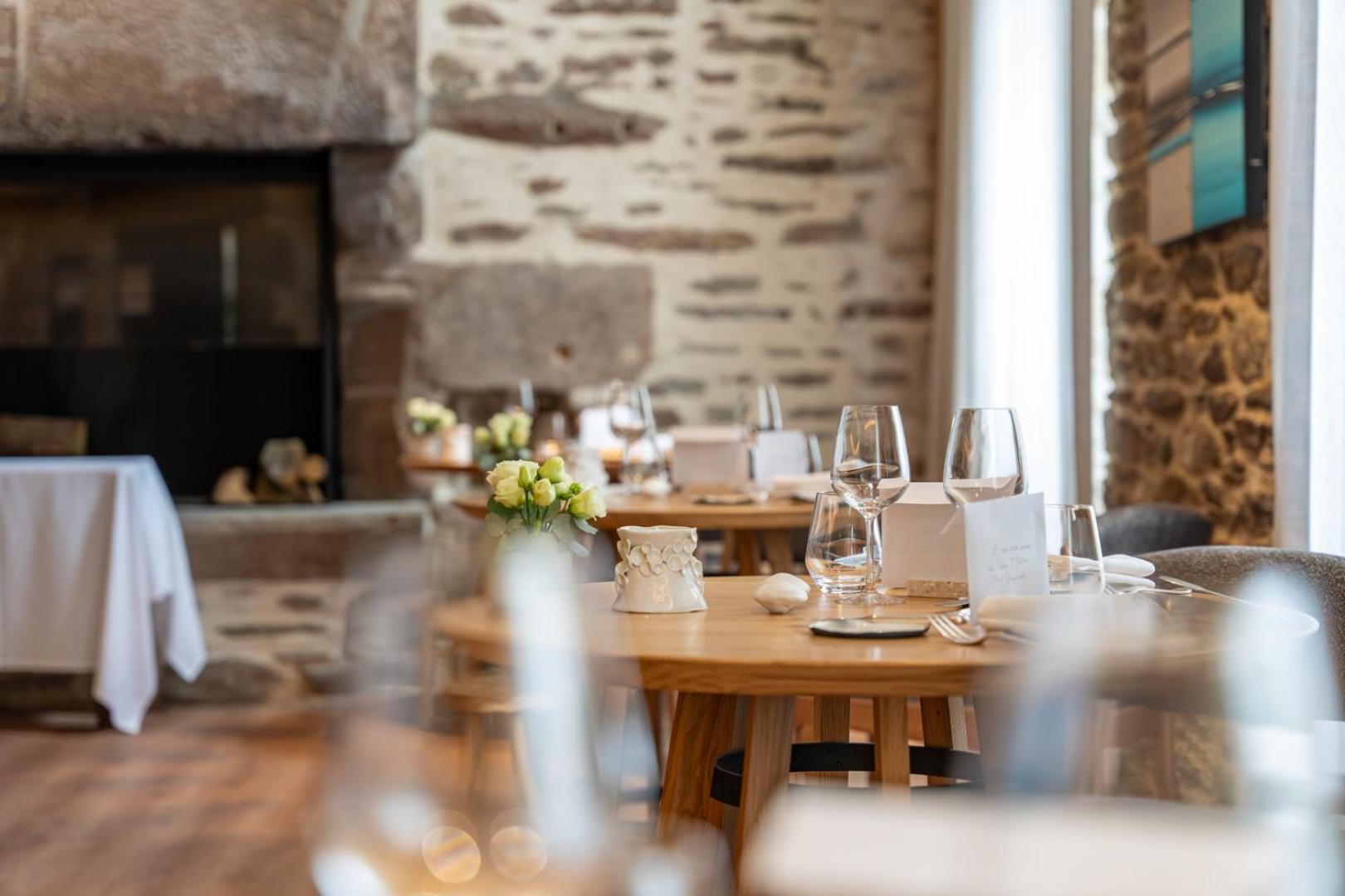 Hotel De La Pointe Saint-mathieu - Spa&restaurant
