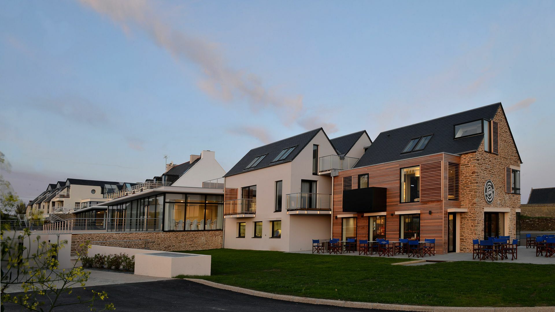Hotel De La Pointe Saint-mathieu - Spa&restaurant 4*