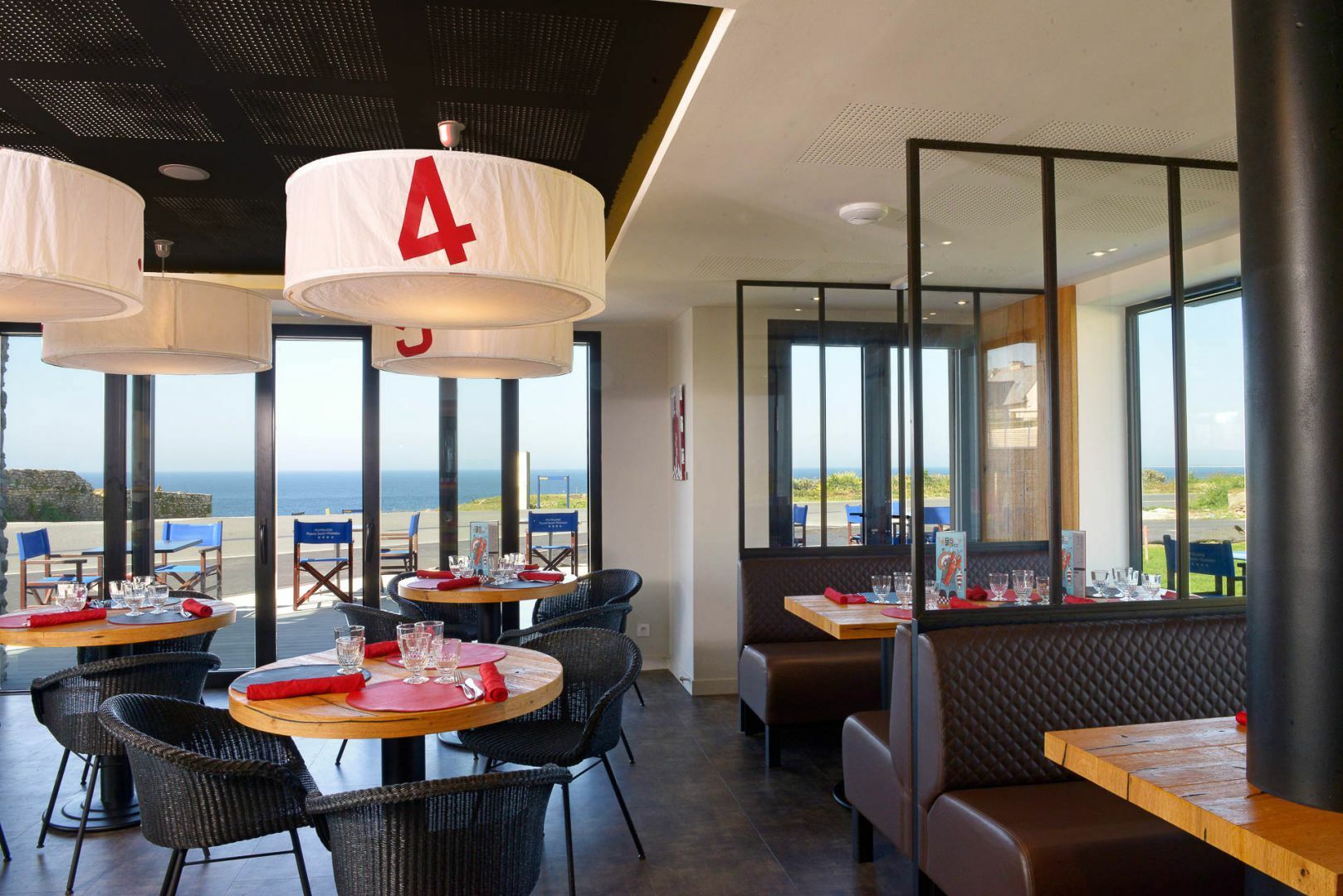 De La Pointe Saint-mathieu - & Restaurant